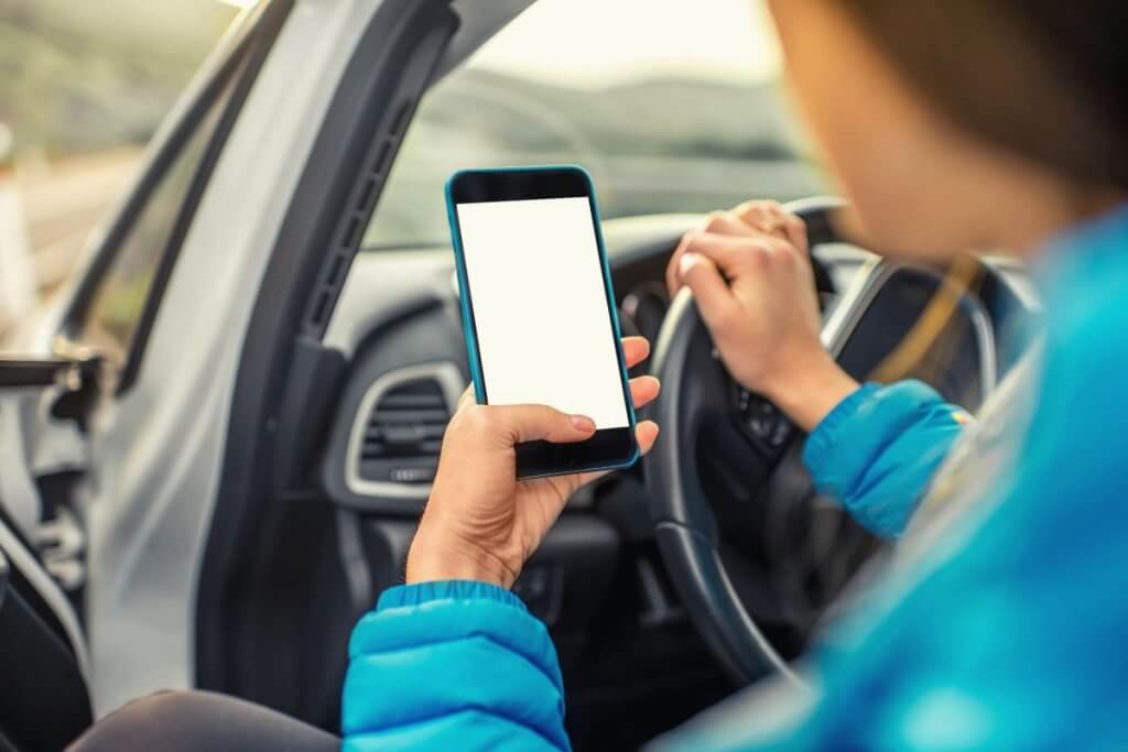 Family Road Trip Feature Image - Best Apps For Planning Road TripsÂ