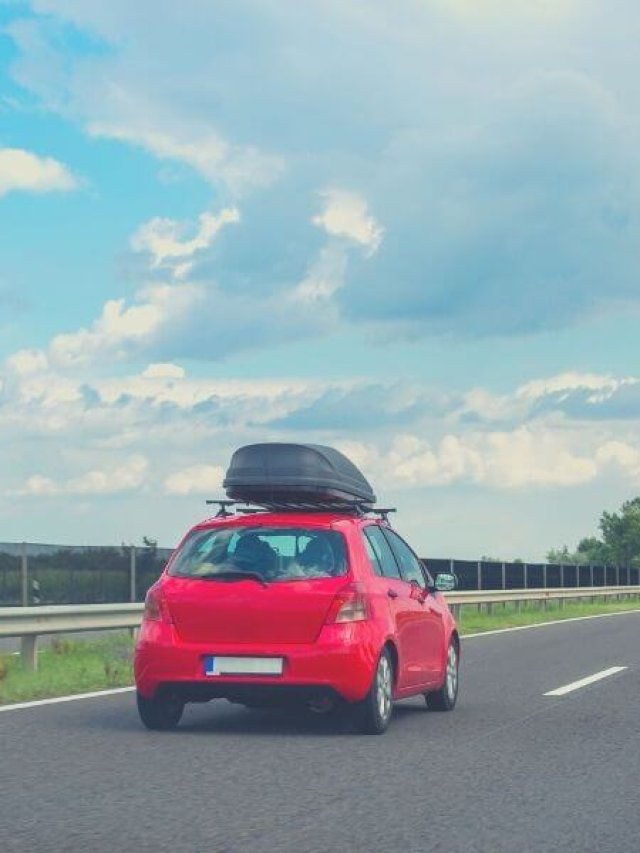 FRT - Red Car Drive with a Cargo Box