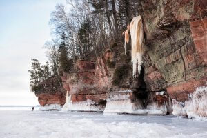 apostle island in wisconsin winter ice cave